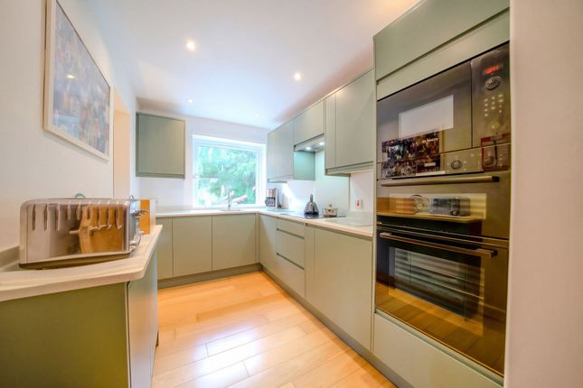 6 Hillingdon Park, Cromer photo 3