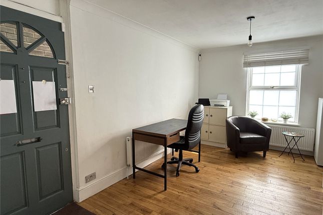 114, Lancaster Road, Hertfordshire photo 4