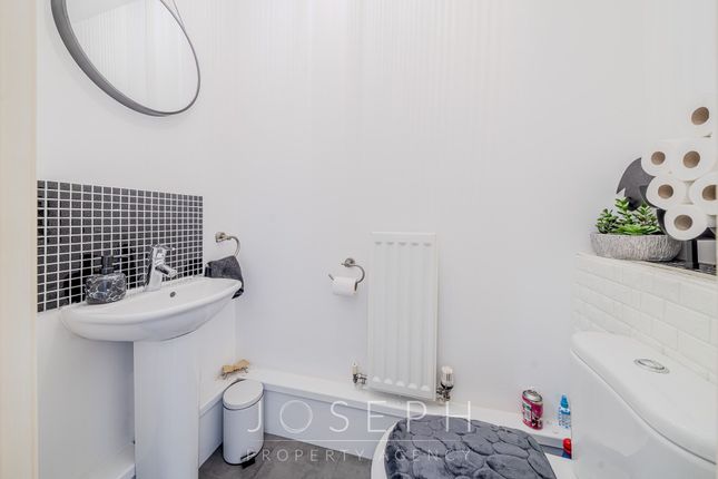 6 Europa Way, Ipswich photo 5