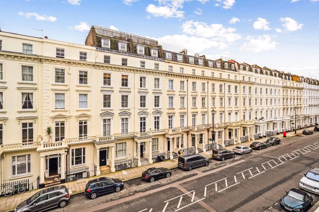 Terraced house to rent in Belgrave Road, Pimlico