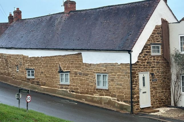 Chapel Yard Cottage, High Street, Napton photo 2