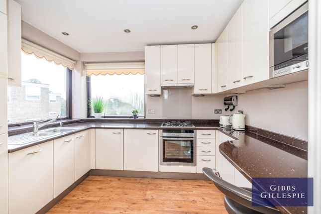 Flat 11, Norfolk House, Stanmore photo 3
