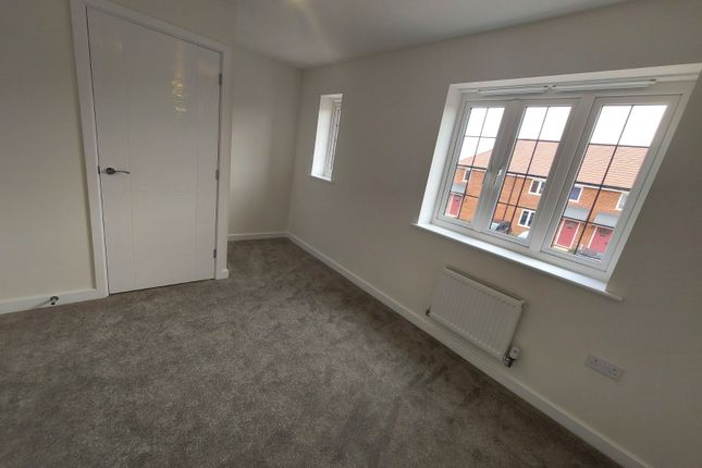 Terraced house to rent in Whitbourne Way, Waterlooville, Hants