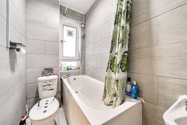 148, Neckinger Estate, London photo 4