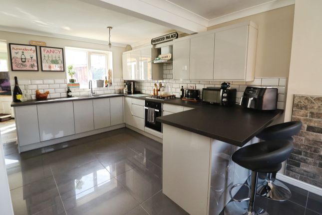23, Adelaide Close, Lincoln photo 2