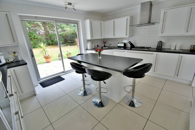 10, Aldridge Road, Ferndown photo 4