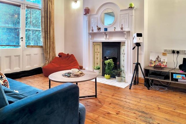 Summerlands Avenue, Acton photo 2