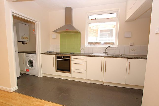 54, Ruskin Road, Northampton photo 4