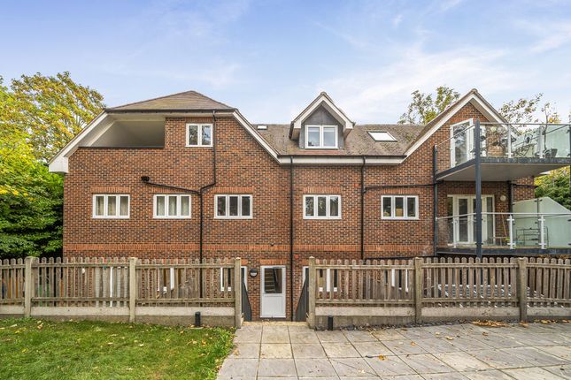 104 Foxley Lane, Purley photo 3