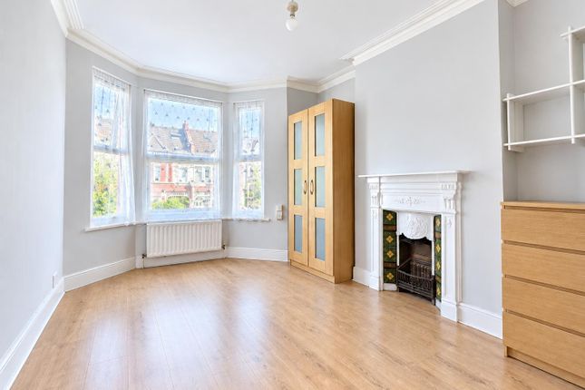 37, chasefield rd, LONDON photo 3