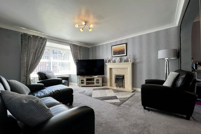 17, Finchlay Court, Middlesbrough photo 3