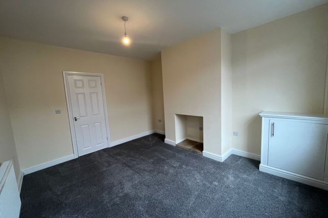 10, Gateford Avenue, Notinghamshire photo 3