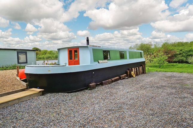 Houseboat to rent in Blagdon Water, Holsworthy