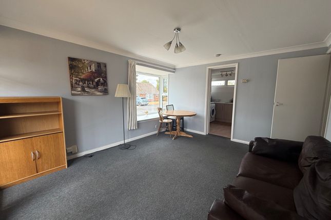 Flat 13, Knightthorpe Court, Burns Road, LOUGHBOROUGH photo 5