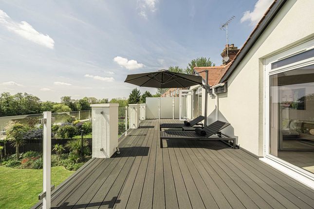 Property for sale in Lower Hampton Road, Sunbury-On-Thames