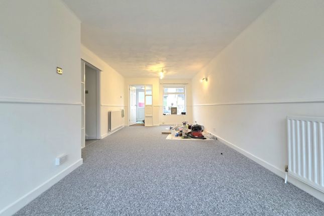 8, Waterlooville photo 3