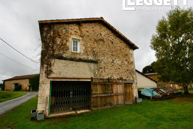 Villa for sale in Sauvagnac, Charente, Nouvelle-Aquitaine