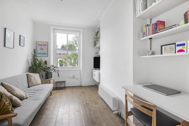 Flat for sale in Manse Road, Stoke Newington, Hackney, London