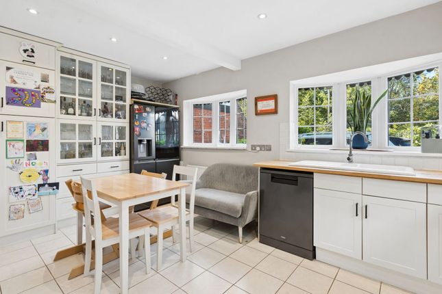 Fir Cottage, Marlow Road, Bourne End photo 4