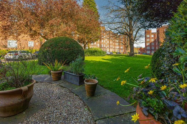 41, Stoneygate Court, Leicester photo 4