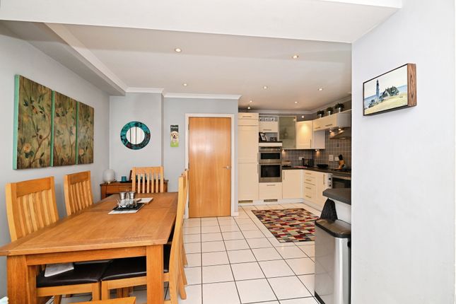 Kitchen/Dining Area