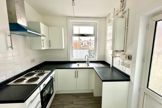 16, Mersey Road North, Manchester photo 4