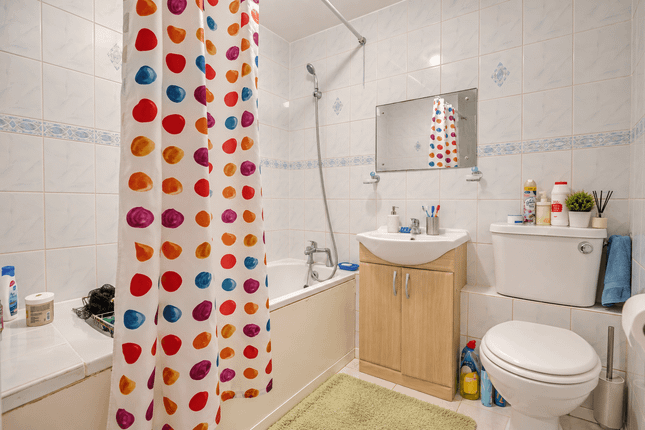 66, Stellman Close, LONDON photo 5