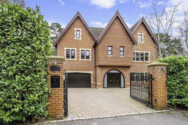 Detached house to rent in Sandy Lane, Kingswood, Tadworth