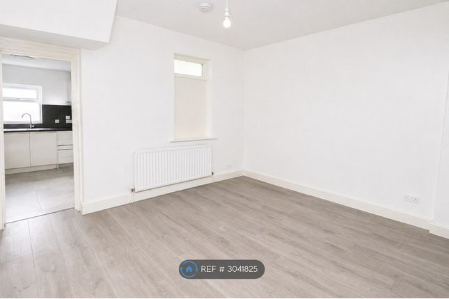 Stamford Road, London photo 3