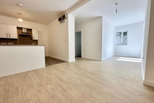 Flat 3 The Arcadian, 42, Fort Hill, Margate photo 3