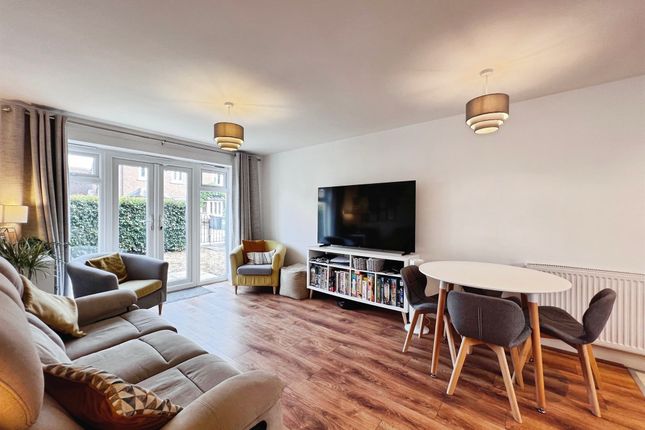 7, Dickens Close, STRATFORD-UPON-AVON photo 4