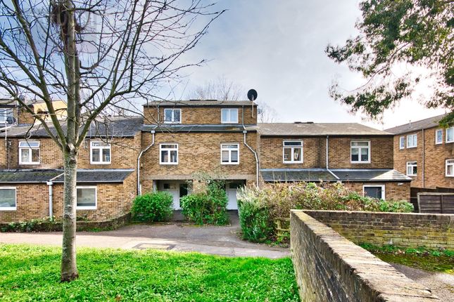Thumbnail Town house to rent in Cardinals Way, Islington, Crouchill, Archway, Highgate, London