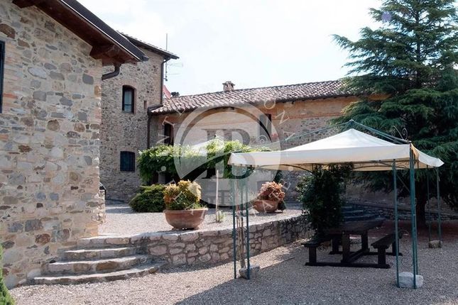 Villa for sale in Umbertide, Umbria, 06019, Italy