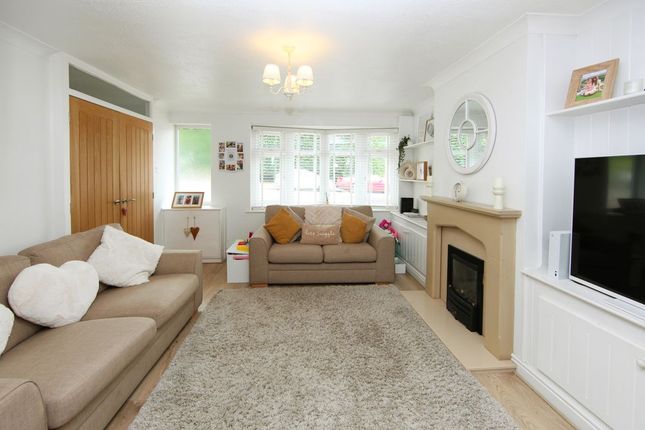35, Swinburne Close, Telford photo 3