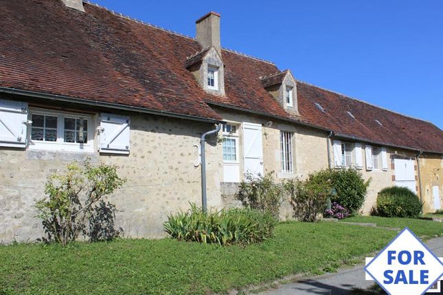 Thumbnail Farmhouse for sale in Vaunoise, Basse-Normandie, 61130, France