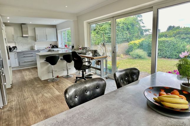 5 Spinney Close, St. Leonards, Ringwood photo 3