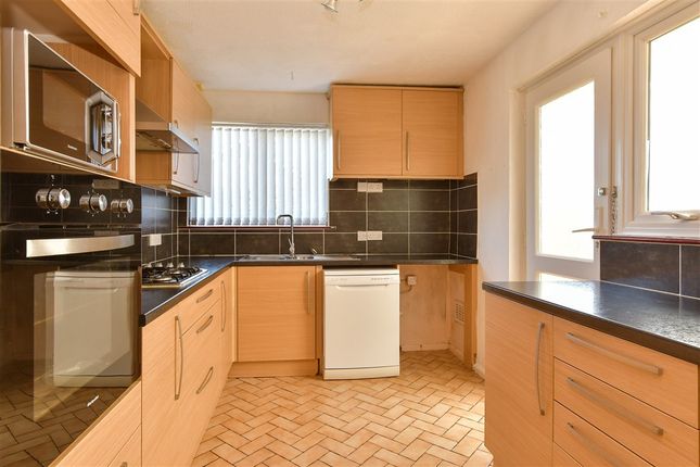 Victoria Road Walderslade, Chatham photo 4