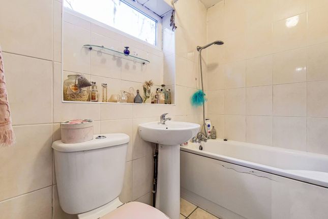 Terraced house for sale in Newham Way E6, Beckton, London,