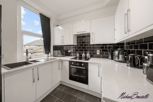 11, Grange Terrace, Bradford photo 3