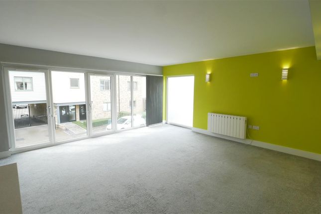 Flat 5, Cromwell Court, St Ives photo 2