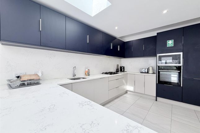 4-bed house on 14, Oval Road, Croydon, £3,500/mo