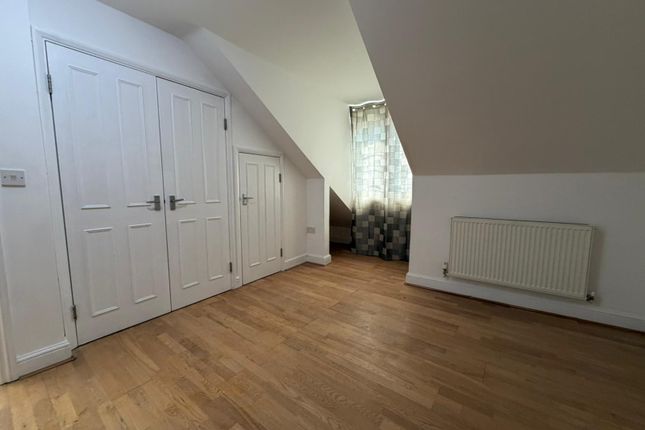 Flat 6, London photo 5