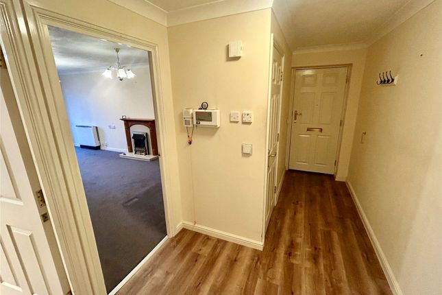 Flat 1, Drakeford Court,, Wolverhampton Road, Staffordshire photo 2