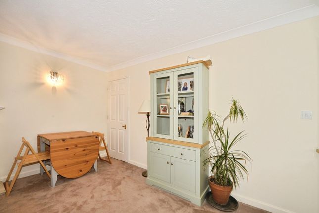 Finch Court, Lansdown Road, Sidcup photo 4