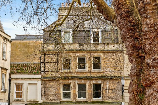 Studio flat on Flat 2, 5, Abbey Green, Bath, £220,000