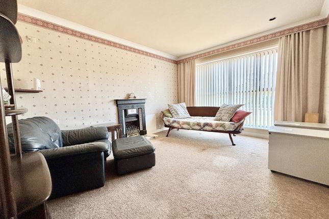 57, Derwent Avenue, Leeds photo 3
