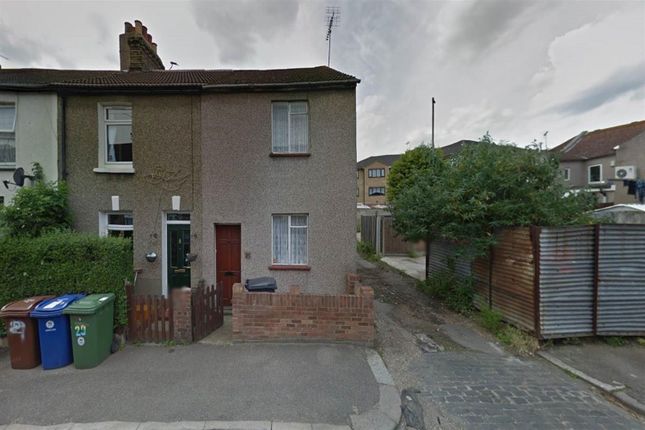 Thumbnail Terraced house for sale in Wood Street, Grays