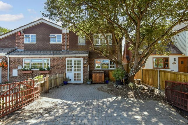 3-bed semi-detached on Little Acorns, Dymchurch Road, Hythe, £350,000