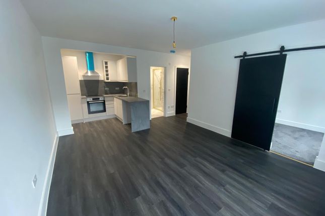 1 Bed Flat To Rent High Street, Rayleigh Ss6