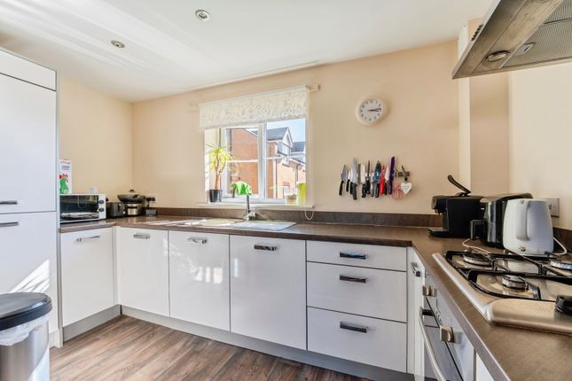 29, Inkerman Close, Somerset photo 4